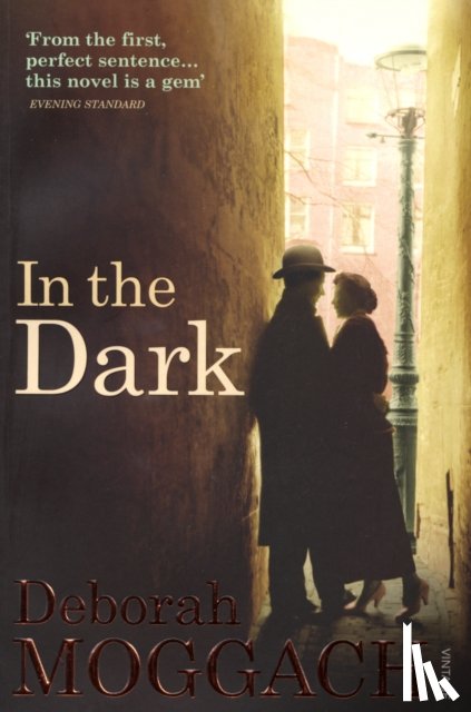 Moggach, Deborah - In the Dark