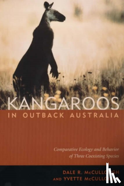 McCullough, Dale, McCullough, Yvette - Kangaroos in Outback Australia