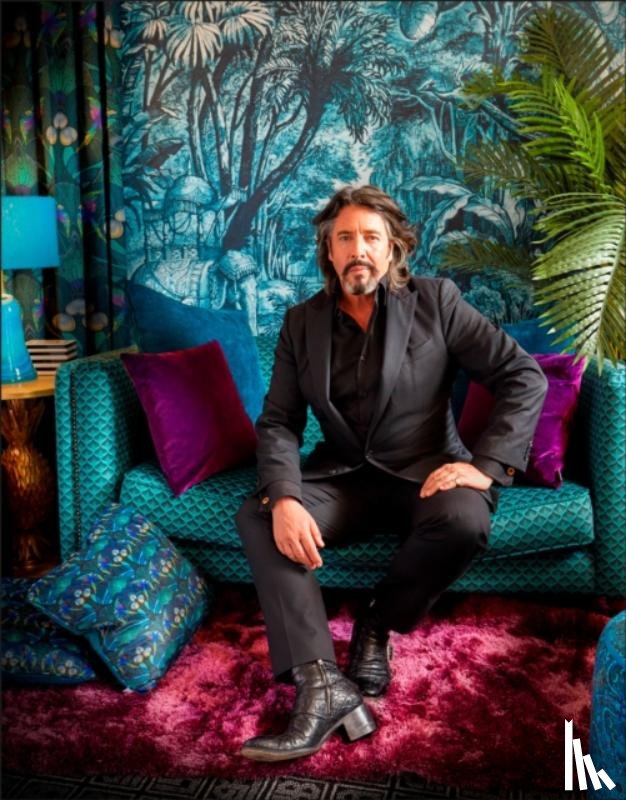 Llewelyn-Bowen, Laurence - More More More
