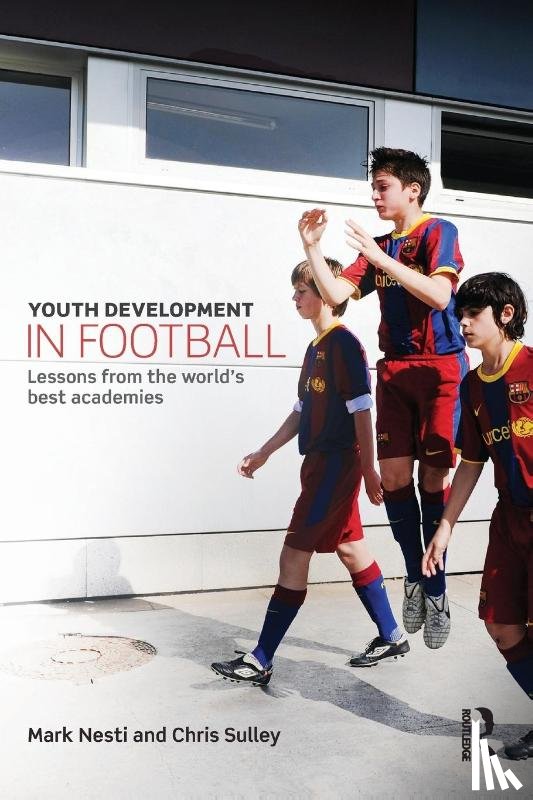 Nesti, Mark (Liverpool John Moores University, Sulley, Chris (Everton FC - Youth Development in Football