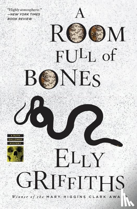 Griffiths, Elly - A Room Full Of Bones