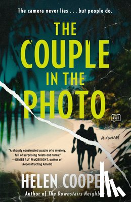 Cooper, Helen - The Couple in the Photo