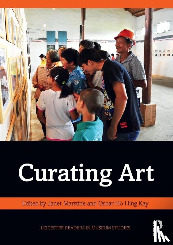  - Curating Art