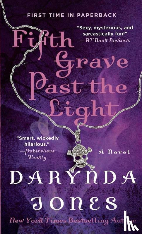 Jones, Darynda - Fifth Grave Past the Light