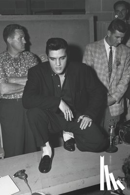 Yip, Brandon - Elvis Presley: "All Shook Up" in Canada