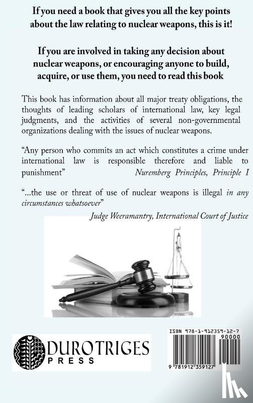 Darnton, Geoffrey - Nuclear Weapons and International Law