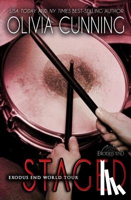 Cunning, Olivia - Staged
