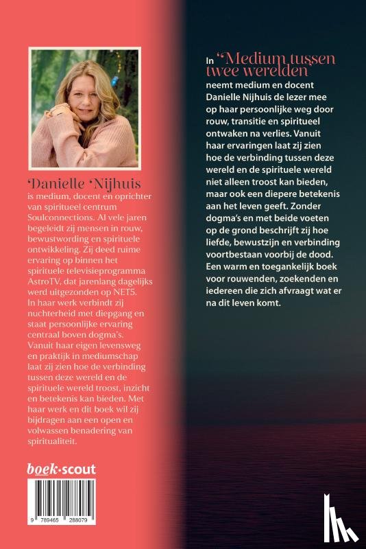 Nijhuis, Danielle - Medium tussen twee werelden