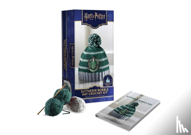 Insight Editions - Harry Potter: Slytherin Pom-POM Beanie Crochet Kit
