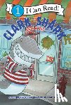 Hale, Bruce - Clark the Shark Gets a Pet