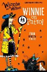 Owen, Laura - Winnie and Wilbur: Winnie on Patrol