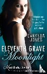 Jones, Darynda - Eleventh Grave in Moonlight