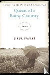Pastan, Linda - Queen of a Rainy Country
