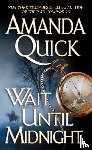 Quick, Amanda - Wait Until Midnight