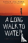 Park, Linda Sue - A Long Walk to Water