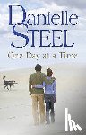 Steel, Danielle - One Day at a Time