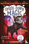 Mlynowski, Sarah, Myracle, Lauren, Jenkins, Emily - UPSIDE DOWN MAGIC 3: Showing Off (NE)