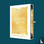 Bardugo, Leigh - Shadow and Bone