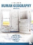 Daniels, Peter, Bradshaw, Michael, Shaw, Denis, Sidaway, James - Introduction to Human Geography, An