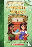Staniszewski, Anna - The Stolen Slipper: A Branches Book (Once Upon a Fairy Tale #2)