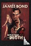 Pak, Greg, Diggle, Andy, Percy, Benjamin, Simone, Gail - James Bond: Reflections of Death