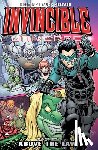Hester, Phil - Invincible Universe Volume 2