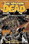 Kirkman, Robert - The Walking Dead Volume 24: Life and Death