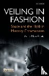 Almila, Anna-Mari (London College of Fashion - Veiling in Fashion