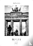 Schawe, H. W. - Berlin schwarz-weiss Kalender 2026 - Wandkalender | Fotokalender Deutschland 59x42cm Grosses Format - Eleganter Schwarz-Weiß-Print mit beeindruckenden Berlin-Motiven