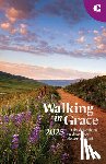 Guideposts - Walking in Grace 2025 Regular Print: Daily Devotions to Draw You Closer to God