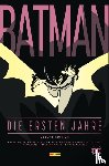 Barr, Mike W., Mcfarlane, Todd, Miller, Frank, Mazzucchelli, David - Batman: Die ersten Jahre (Deluxe Edition)