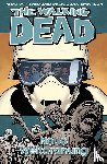 Kirkman, Robert - The Walking Dead 30