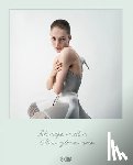  - Schiaparelli: Anglomaniac