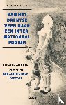 Leede, Seran de - Van het Drentse veen naar een internationaal podium