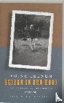 Leenen, T. - Reizen in een kooi - belevenissen van een burgerjongetje 1935-1945