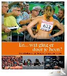 Beijer, Bart, Brink, Cors van den, Klippus, Hans, Stouwdam, Henk, Volkers, John, Wieldraaijer, Eimer - En... wat ging er door je heen?