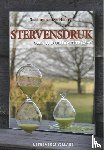Hunnen, S. van de, Theone.txt - Stervensdruk