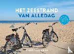 Aken, Theo van - Het Zeestrand van alledag - Belevingsboek voor mensen met de ziekte van Alzheimer. Stimuleert het kijken, lezen en vertellen.