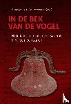  - In de bek van de vogel