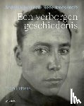 Hoffman, Thom - Een verborgen geschiedenis - Anders kijken naar Nederlands-Indië