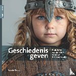 Bosua, Meereke - Geschiedenis geven
