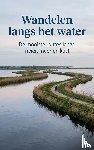 B.V., Andries - Wandelen langs het water